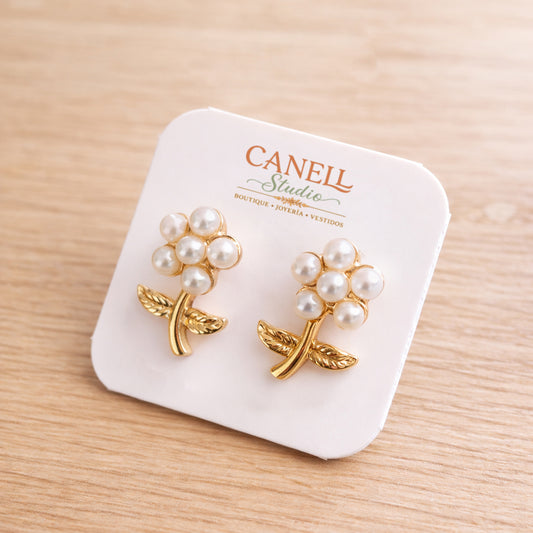 Aretes Flor Perla –  Bañado en oro