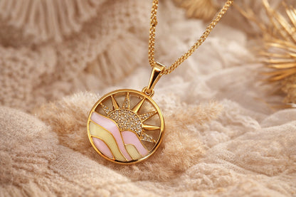 Collar Sol-Amanecer con Dije Enchapado doble oro 18k