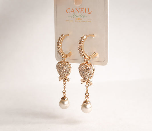 Aretes Corazón con brillo de circonitas y perla colgante